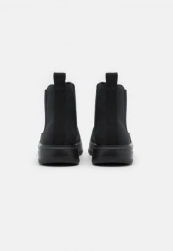 YOURTURN UNISEX - Stivaletti - Black -Sconto YOURTURN in Italia 03c7c17c7c8f4ac08bb071a800f5659b