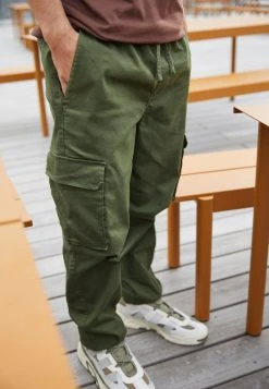 YOURTURN UNISEX - Pantaloni Cargo - Light Green 13 YOURTURN UNISEX - Pantaloni Cargo - Light Green -Sconto YOURTURN in Italia 049f16e902ad4834bba576ef57855fd0