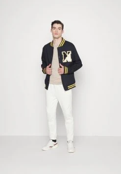 YOURTURN UNISEX - Pantaloni Sportivi - Off-white -Sconto YOURTURN in Italia 17ecd58843e64236ae6ab1254c2fcb9e