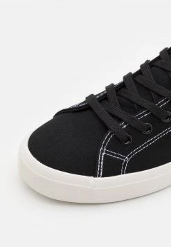 YOURTURN DISNEY UNISEX - Sneakers Alte - Black 13 YOURTURN DISNEY UNISEX - Sneakers Alte - Black -Sconto YOURTURN in Italia 1d7c5d989dbb4c07a089ac96052c08fc