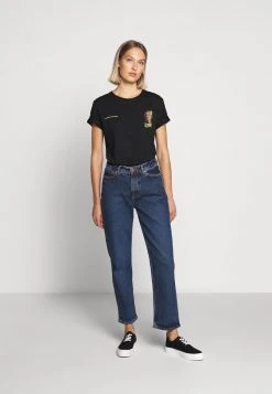 YOURTURN T-shirt Con Stampa - Black, Unisex -Sconto YOURTURN in Italia 23ebb1fcc03f421b85d71786ff4567f4