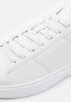 YOURTURN UNISEX - Sneakers Basse - White 12 YOURTURN UNISEX - Sneakers Basse - White -Sconto YOURTURN in Italia 2ce9dc9f00b648d593f5c3cdbbc00daf