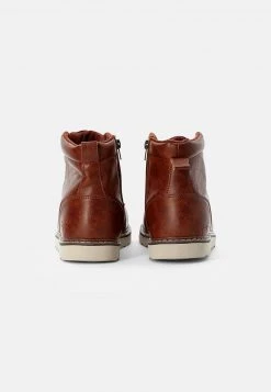 YOURTURN Unisex Stivaletti Stringati - Cognac -Sconto YOURTURN in Italia 2e0acaa23b6f445d91a5166e62ee80a3