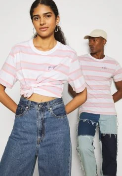 YOURTURN UNISEX - T-shirt Con Stampa - Pink/lilac -Sconto YOURTURN in Italia 3a87ff8fea254bcea93b463fb4a8549f