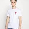 YOURTURN T-shirt Con Stampa - White, Unisex 2 YOURTURN T-shirt Con Stampa - White, Unisex -Sconto YOURTURN in Italia 43ff74ba6554468cb7526d92581af02d