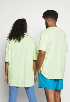 YOURTURN UNISEX - T-shirt Con Stampa - Light Green 10 YOURTURN UNISEX - T-shirt Con Stampa - Light Green -Sconto YOURTURN in Italia 44249bb915f549c98b7d4b93ed9025f2