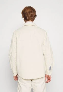 YOURTURN CORDUROY OVERSHIRT UNISEX - Giacca Leggera - Off-white -Sconto YOURTURN in Italia 5267ea0098d04189aab866858c197ba8