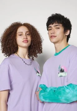 YOURTURN GRAPHIC TEE UNISEX - T-shirt Con Stampa - Lilac -Sconto YOURTURN in Italia 6b82c4878b9848b899c617ff3e739ec4