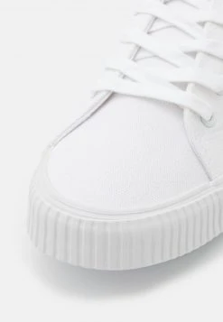 YOURTURN UNISEX - Sneakers Basse - White -Sconto YOURTURN in Italia 6bd43ffc5cbc44c1987f5c06b55f28df