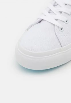 YOURTURN UNISEX - Sneakers Basse - White -Sconto YOURTURN in Italia 74a7bf05b5cf4039b2d1bf72c5deaf4b