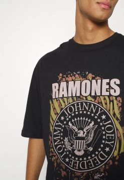 YOURTURN RAMONES TEE UNISEX - T-shirt Con Stampa - Black -Sconto YOURTURN in Italia 7b71a6a1bc3140bcb1a56a1d562e973b