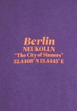 YOURTURN UNISEX - T-shirt Con Stampa - Purple 16 YOURTURN UNISEX - T-shirt Con Stampa - Purple -Sconto YOURTURN in Italia 7cc8e5ad2f1c4c069fad18e7df0c80b0