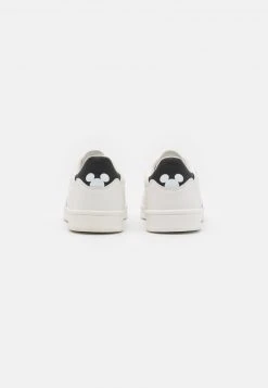 YOURTURN DISNEY UNISEX - Sneakers Basse - White 10 YOURTURN DISNEY UNISEX - Sneakers Basse - White -Sconto YOURTURN in Italia 810e7fcc6eb24d4c9429b76cfca9e617