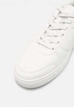 YOURTURN UNISEX - Sneakers Basse - White -Sconto YOURTURN in Italia 8437e0f80f214300b1e18f765662ea34