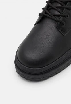 YOURTURN UNISEX - Stivaletti Stringati - Black -Sconto YOURTURN in Italia 87c549ded3a4462ea2eaa640ab2cc297