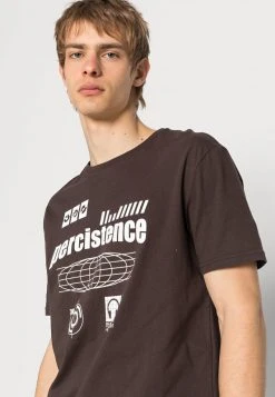 YOURTURN PERCISTENCE GRAPHIC T-SHIRT UNISEX - T-shirt Con Stampa - Brown 11 YOURTURN PERCISTENCE GRAPHIC T-SHIRT UNISEX - T-shirt Con Stampa - Brown -Sconto YOURTURN in Italia 973f9e627cb642a3b6d188371a4869f4