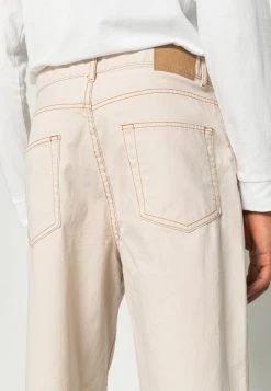 YOURTURN UNISEX - Jeans Baggy - Off White -Sconto YOURTURN in Italia 981e4f1b5542428c8313456151022fa1