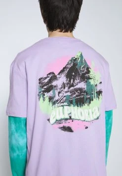 YOURTURN GRAPHIC TEE UNISEX - T-shirt Con Stampa - Lilac -Sconto YOURTURN in Italia 9f0b1634f01040c19a31d762032a2212