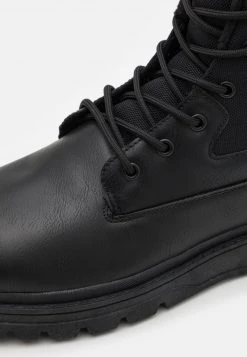 YOURTURN UNISEX - Stivaletti Stringati - Black 13 YOURTURN UNISEX - Stivaletti Stringati - Black -Sconto YOURTURN in Italia d4c263d35f55429fb4f1c67ba2c875ca