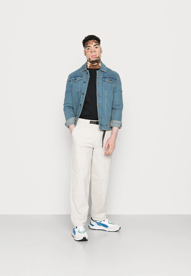 YOURTURN GRAPHIC T-SHIRT BEYOND UNISEX - T-shirt Con Stampa - Black 4 YOURTURN GRAPHIC T-SHIRT BEYOND UNISEX - T-shirt Con Stampa - Black - immagine 2