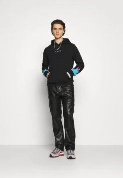 YOURTURN UNISEX - Felpa - Black 11 YOURTURN UNISEX - Felpa - Black -Sconto YOURTURN in Italia d80f1812b85d4d2d843458742790f75d