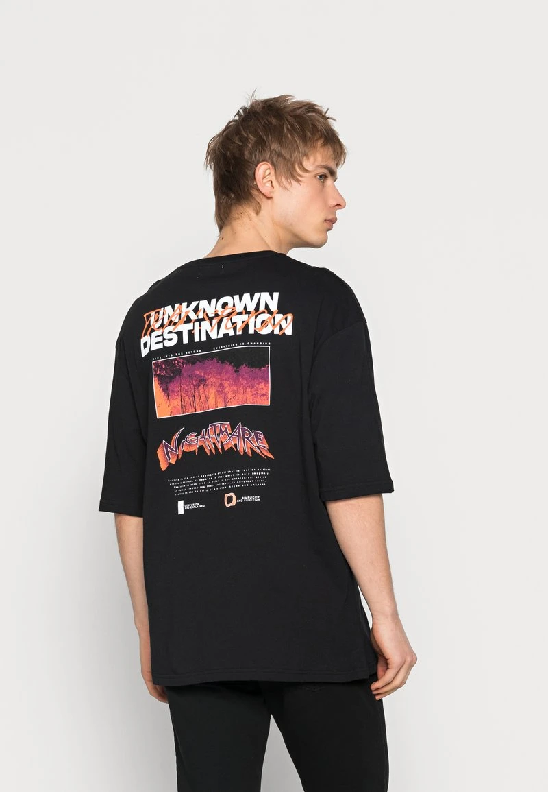 YOURTURN UNKNOWN DESTINATION GRAPHIC T-SHIRT UNISEX - T-shirt Con Stampa - Black 5 YOURTURN UNKNOWN DESTINATION GRAPHIC T-SHIRT UNISEX - T-shirt Con Stampa - Black - immagine 3