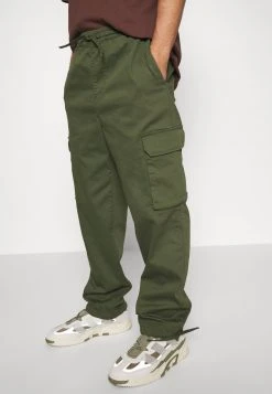 YOURTURN UNISEX - Pantaloni Cargo - Light Green 16 YOURTURN UNISEX - Pantaloni Cargo - Light Green -Sconto YOURTURN in Italia ddfebc5b69344ce88891fdfc8411d9a2