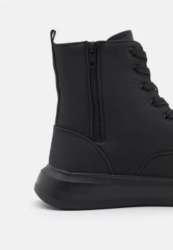 YOURTURN UNISEX - Stivaletti Stringati - Black -Sconto YOURTURN in Italia e76773e374de4f60950230db6ab8e5f3