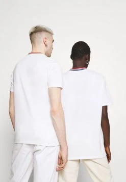 YOURTURN PRIDE UNISEX - T-shirt Con Stampa - White -Sconto YOURTURN in Italia eb9dbc6b29194a2f85cfd016d9e73cff