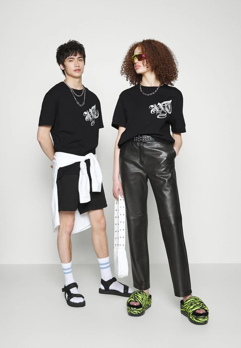 YOURTURN GRAPHIC TEE UNISEX - T-shirt Con Stampa - Black 4 YOURTURN GRAPHIC TEE UNISEX - T-shirt Con Stampa - Black - immagine 2