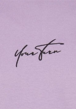 YOURTURN UNISEX - T-shirt Con Stampa - Lilac 7 YOURTURN UNISEX - T-shirt Con Stampa - Lilac -Sconto YOURTURN in Italia f9f90a7aa8d3491fb7ce970e0419d139